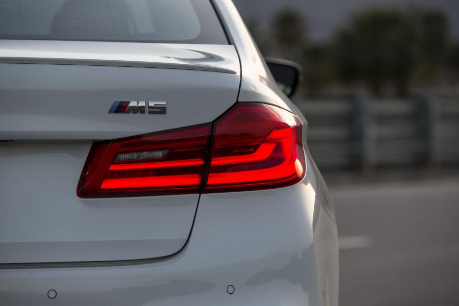 Детали экстерьера BMW M5 (F90) 2018 года  (NA) (фото 29 из 40)